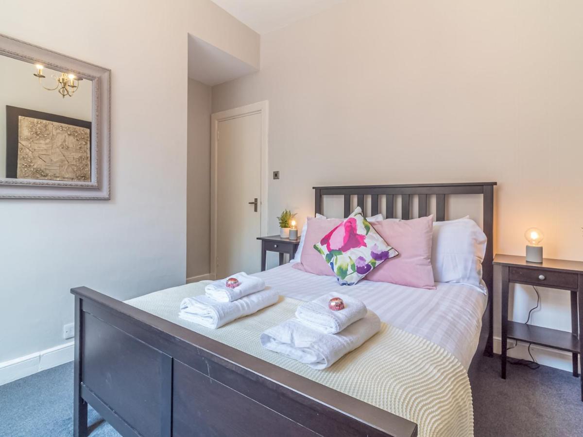 Pass The Keys Spacious And Homely Flat On The Royal Mile EDI Eksteriør bilde