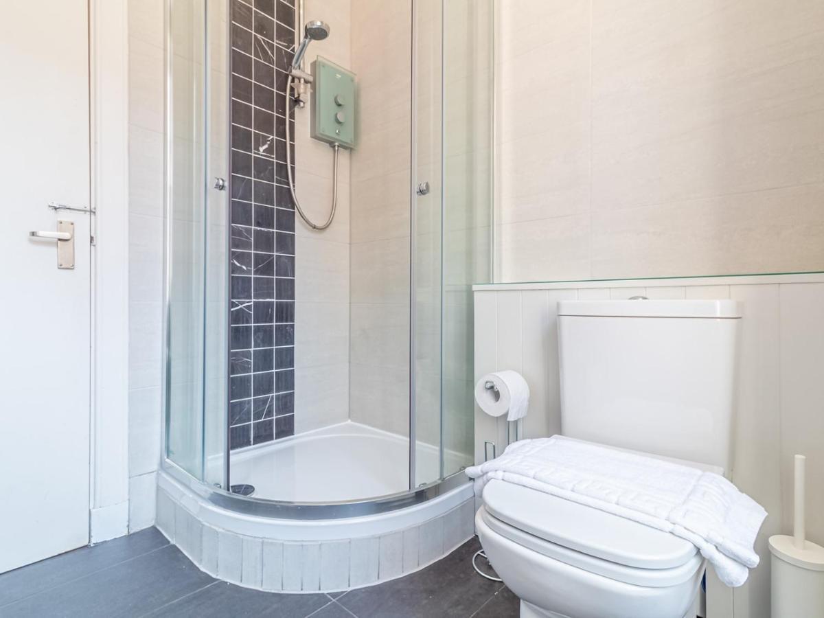 Pass The Keys Spacious And Homely Flat On The Royal Mile EDI Eksteriør bilde